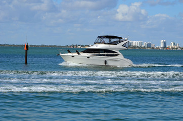 High-end cabin cruiser on the Florida Intra-Coastal Waterway