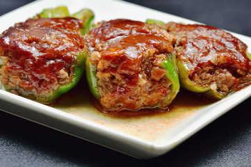 ピーマンの肉詰め