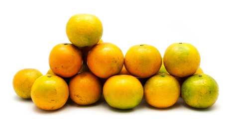 Obraz na płótnie Canvas fresh orange on white background.