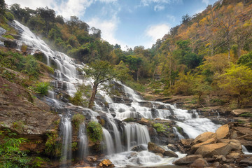 Fototapeta na wymiar Waterfalls Forest Fall, Chiang Mai Thailand.