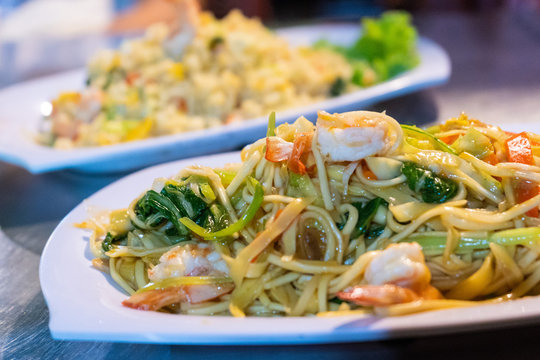 stir fried noodle with shrimp Khmer style