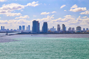 Naklejka premium USA, Miami harbor on a bright sunny day