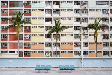 Obraz premium Rainbow Estate in Choi Hung, Hong Kong 香港の虹色の団地 彩虹邨