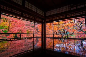 Foto op Aluminium Herfstlandschap gezien vanaf Ryokan Hotel, Kyoto, Japan © Route16