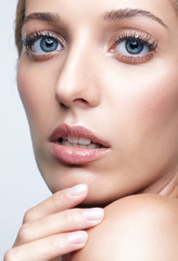 Obraz premium Closeup shot of female face and eyes beauty makeup