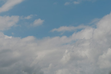 in den Wolken