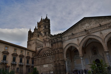 Fototapeta na wymiar Cattedrale di Palermo, La cattedrale metropolitana primaziale della Santa Vergine Maria Assunta