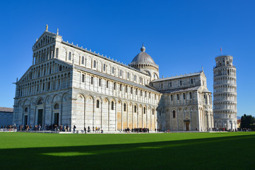 Naklejka premium Duomo di Pisa e la famosa torre pendente