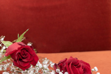 Ressource graphique rouge et florale pour événement romantique