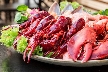 Delicious seafood, straight from the fisherman boat to the restaurant table