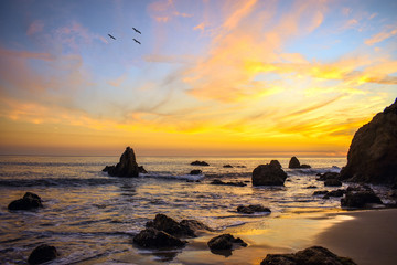 Fototapeta na wymiar colorful sunset in Malibu beach