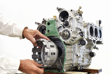 Fototapeta premium 大型バイクエンジンの整備