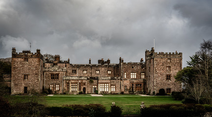 Fototapeta na wymiar Muncaster Castle