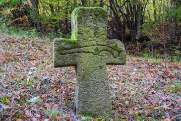Conciliation cross, Stone cross, Memento mori