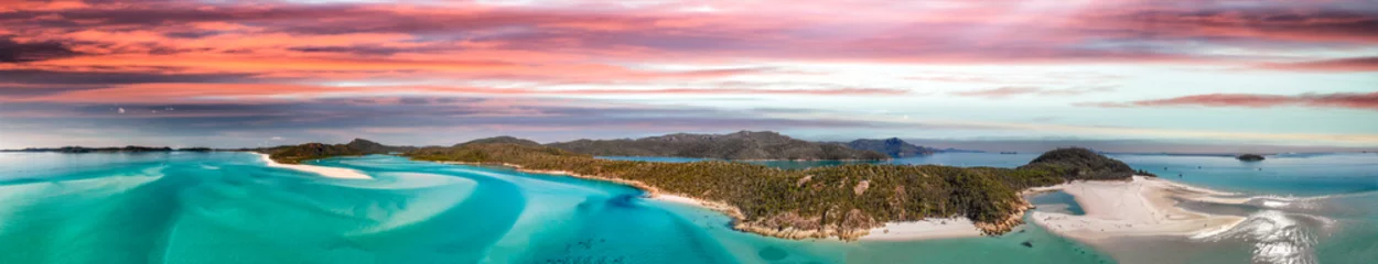 Fotobehang Whitehaven Beach, Whitsundays Eiland, Australië Whitehavenstrand, Australië. Panoramisch luchtfoto van kustlijn en prachtige stranden