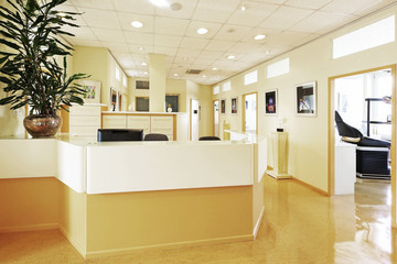 Lobby Arztpraxis mit Tresen