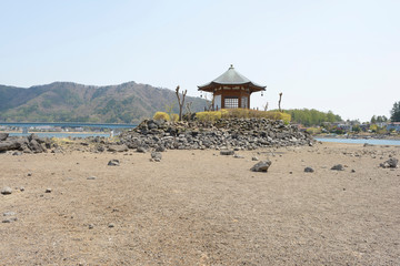 干上がった河口湖