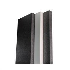 3 Dämmstoffplatten grau und weiß aus Styropor stehend