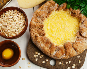 Galetta with oat flakes and cheese