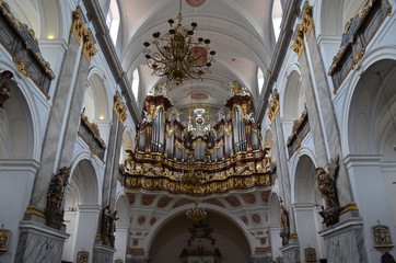 Barokowe organy w Bazylice Nawiedzenia Najświętszej Maryi Panny w Bardzie, Bardo, Polska