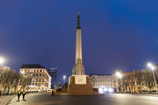 Freedom monument in Riga, Latvia at night