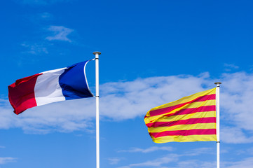 Drapeau Français et Catalan