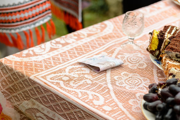 The Ukrainian wedding tradition is a ransom of the bridegroom's bridegroom