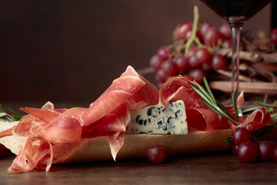  Delicious snack and grapes.