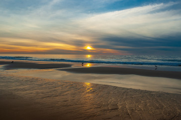 Obraz premium Zachód słońca na plaży Redondo