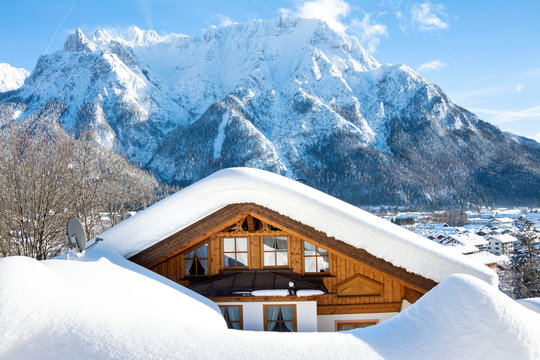 Bergh&uuml;tte im winter