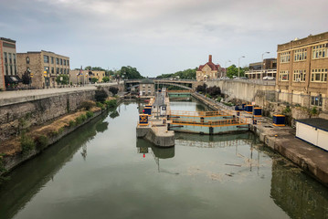 Fototapeta na wymiar Erie Canal Locks in Lockport, NY