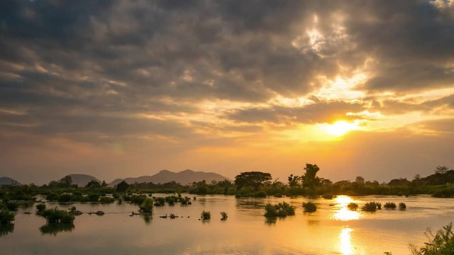 Time lapse: sunset over the 4000 islands Mekong River in Laos, Si Phan Don, famous tourist destination in South East Asia