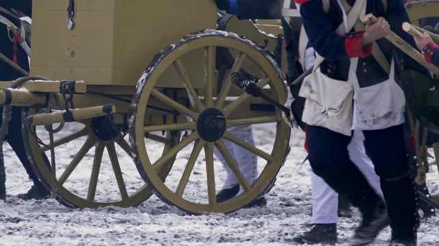 Napoleon army soldiers with artillery cannon