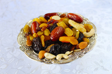 Dried fruits and nuts of Israel. Dried fruits and nuts - symbols of the Jewish holiday Tu Bishvat
