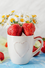 strawberry, daisies, romantic breakfast