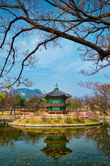 Fototapeta na wymiar Hyangwonjeong Pavilion, Gyeongbokgung Palace, Seoul, South Korea