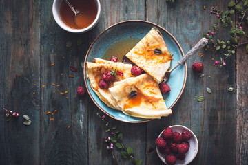 Crêpe Suzette Sauce agrumes et Rhum et Framboises pour la Chandeleur