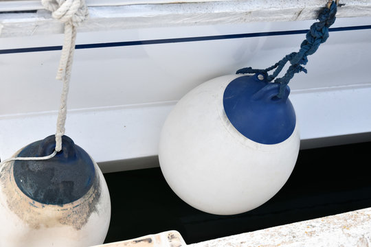 Boyas en el barco