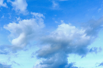 Fototapeta na wymiar 雲の誕生