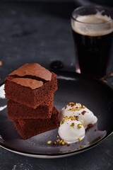 airy cake with ice cream
