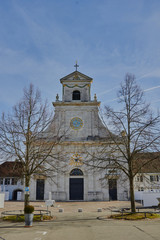Fototapeta na wymiar Das Kloster Mariastein (auch Maria im Stein, frz. Notre Dame de la Pierre) ist eine Benediktinerabtei in der Gemeinde Metzerlen-Mariastein im Kanton Solothurn (Bezirk Dorneck)