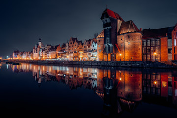 Obraz premium Gdańska starówka nocą