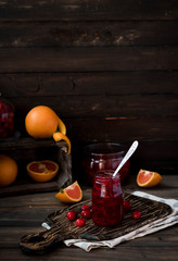 Spicy cranberry-orange sauce for meat