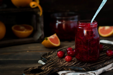 Spicy cranberry-orange sauce for meat