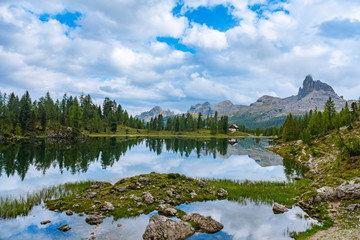 Fototapeta na wymiar Summer Federa lake with Dolomites peak, Cortina D'Ampezzo, South Tyrol, Dolomites, Italy