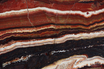 The structure of Onyx, a bright red color with thin veins, is called Onice Fantastico