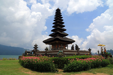 Fototapeta na wymiar Pura Ulun Danu Bratan, Shaivite water temple, Lake Bratan, Bali, Indonesia