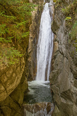 Fototapeta na wymiar Wasserfall am Tatzelwurm