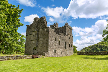 Fototapeta na wymiar Carnasserie Castle in Kilmartin,