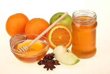 Honey with Star Anise and Fruits